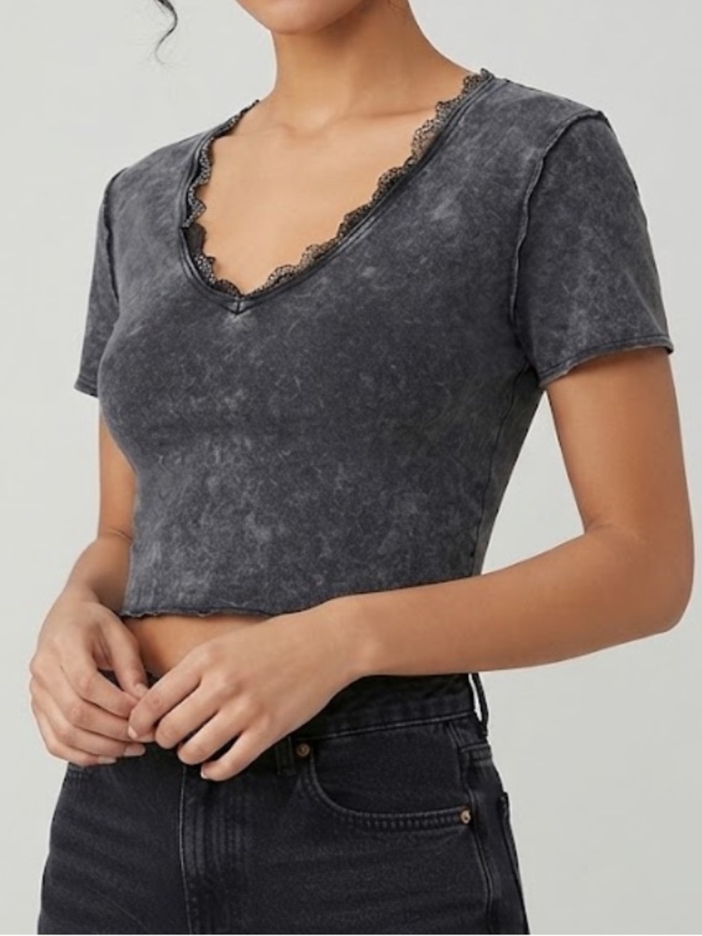 FOREVER 21 Y2K Inspired Lace Trim Cropped T-Shirt Medium